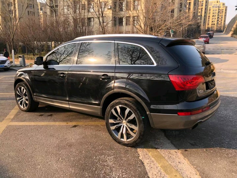 青岛12年奥迪Q72