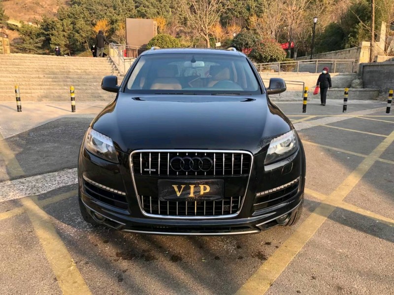 青岛12年奥迪Q71