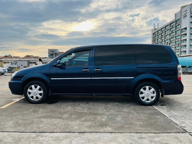 东莞07年别克GL82