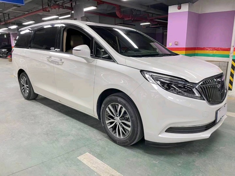 重庆19年别克GL82