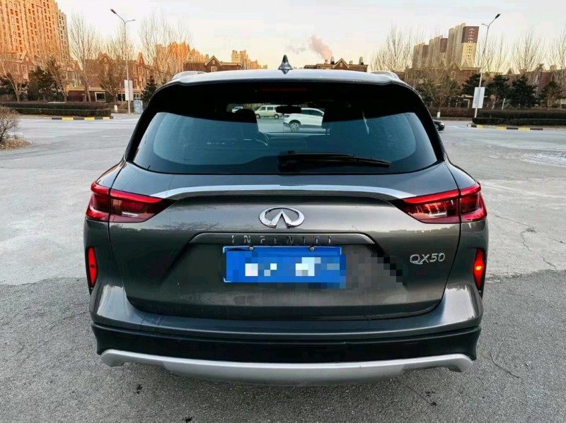 沈阳20年英菲尼迪QX507