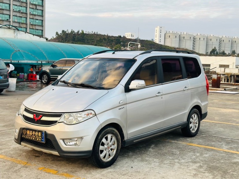 東莞15年五菱汽車宏光S33