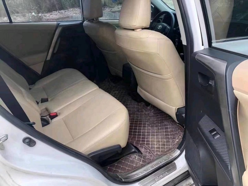 梧州15年丰田RAV4荣放9
