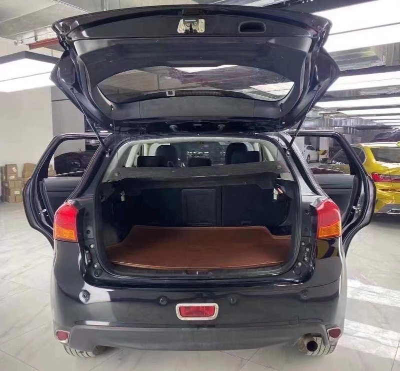 成都14年三菱劲炫5