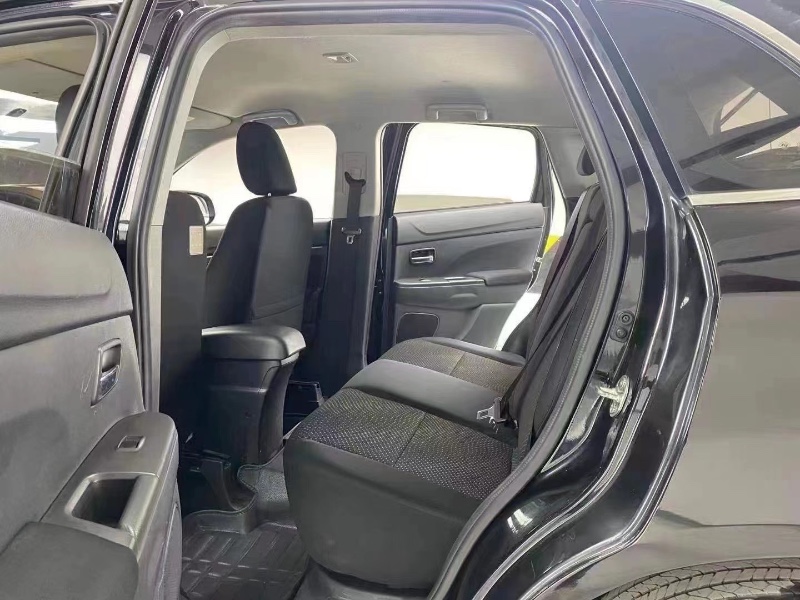 成都14年三菱劲炫6