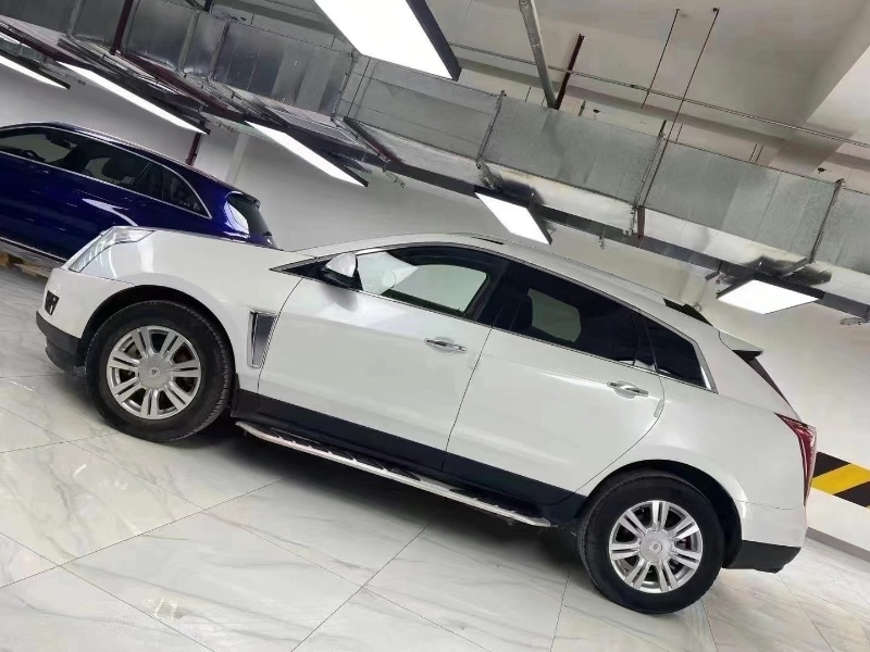 成都16年凯迪拉克SRX3