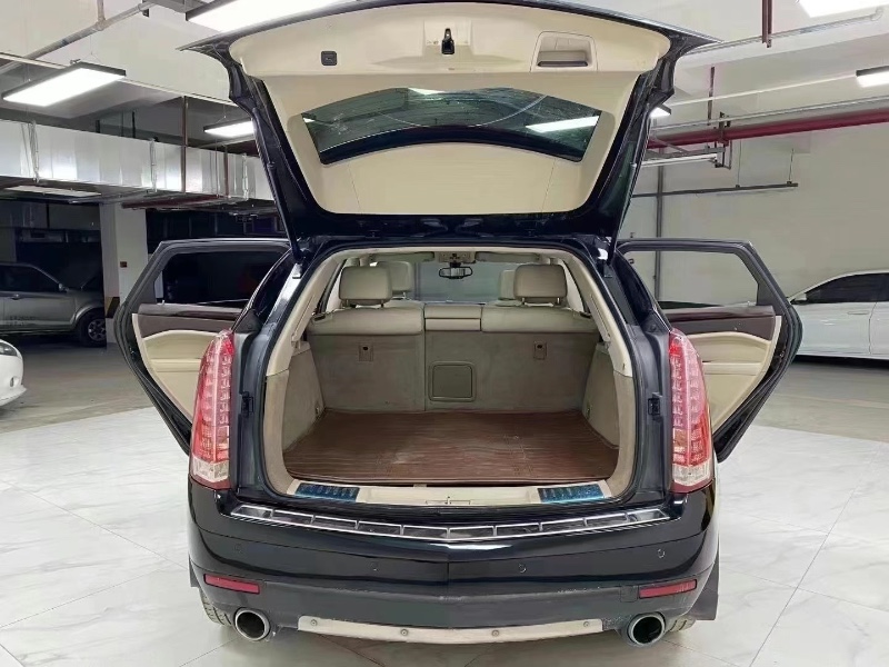 成都15年凯迪拉克SRX8