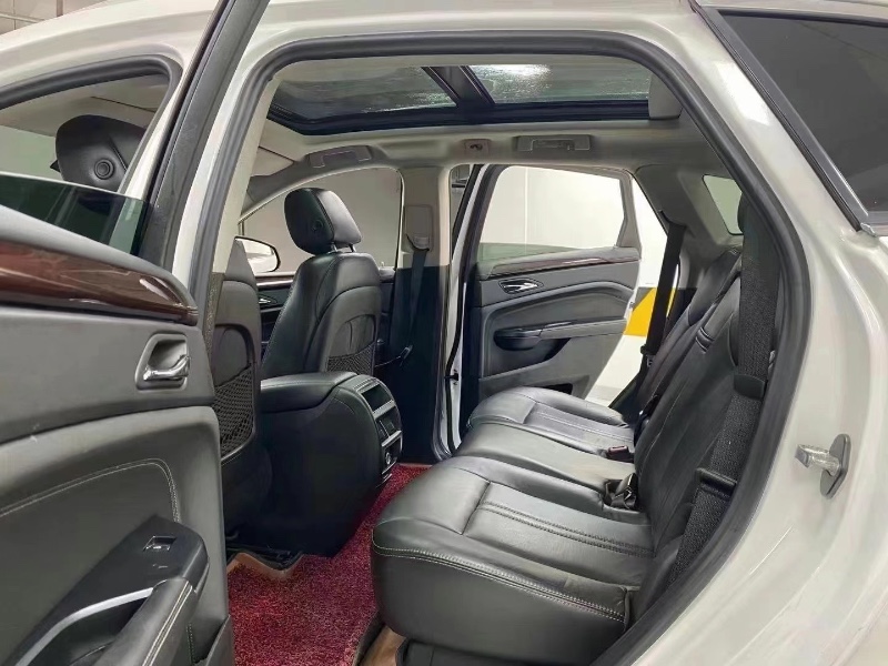 成都14年凯迪拉克SRX8