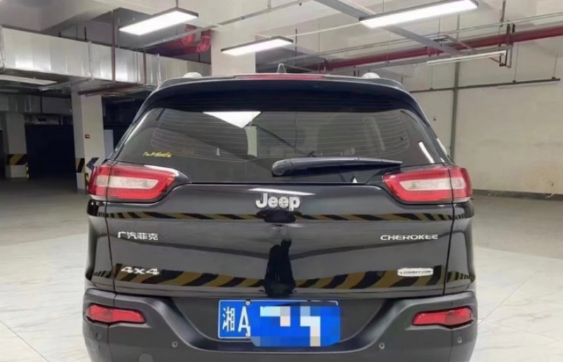 成都15年Jeep自由光4