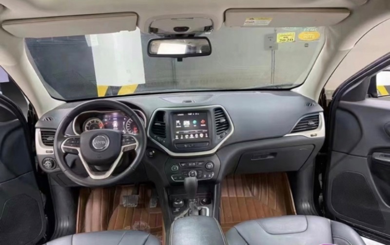 成都15年Jeep自由光6