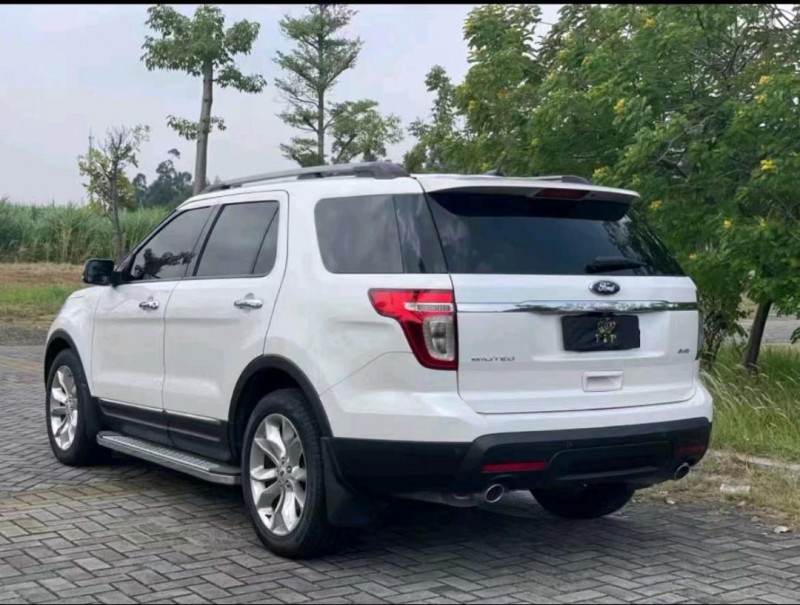 重庆15年福特探险者7