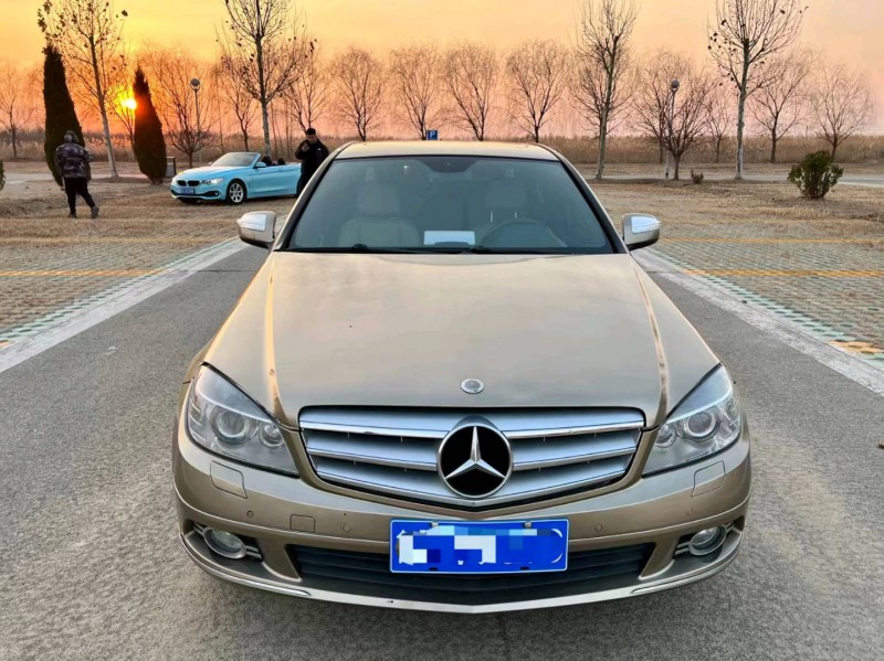 东营10年奔驰C1