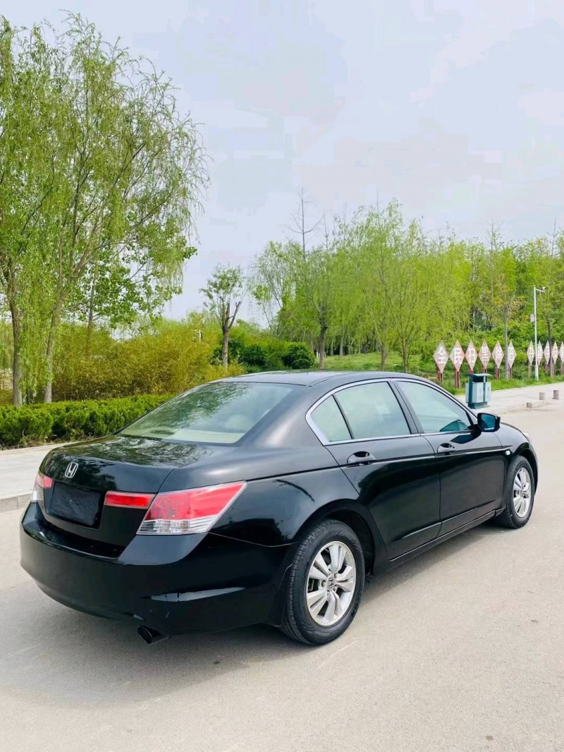 聊城09年本田雅阁2