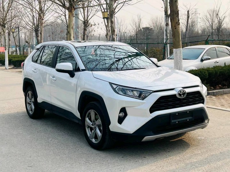 聊城22年丰田RAV4荣放3
