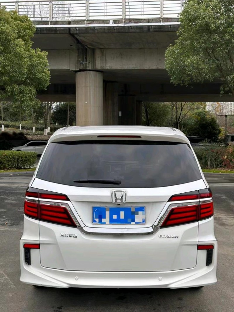 嘉兴18年本田艾力绅2