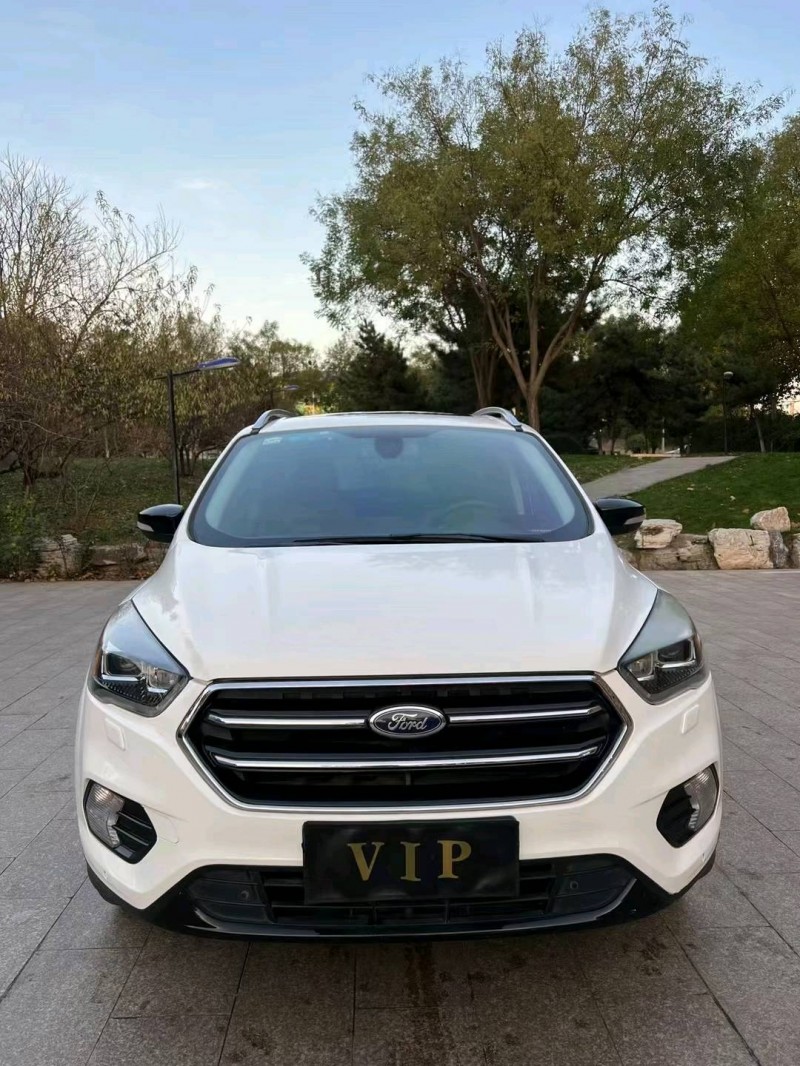 邢台17年福特翼虎1