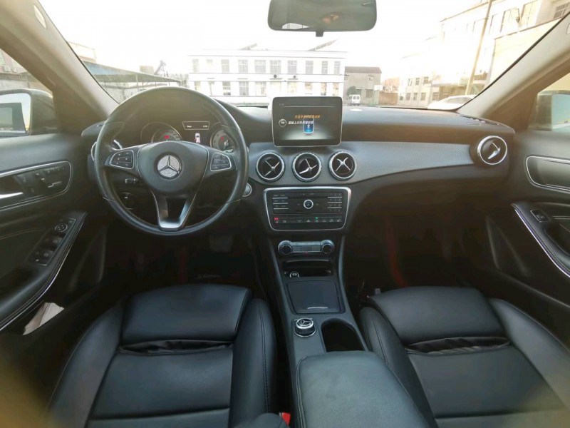 徐州17年奔驰GLA5