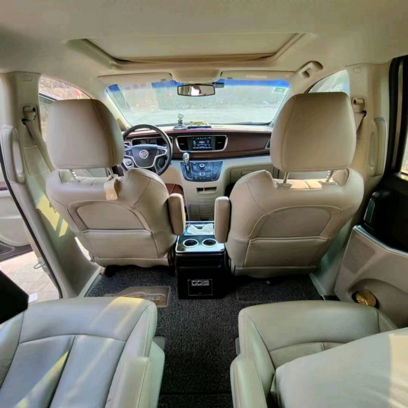 青岛18年别克GL84