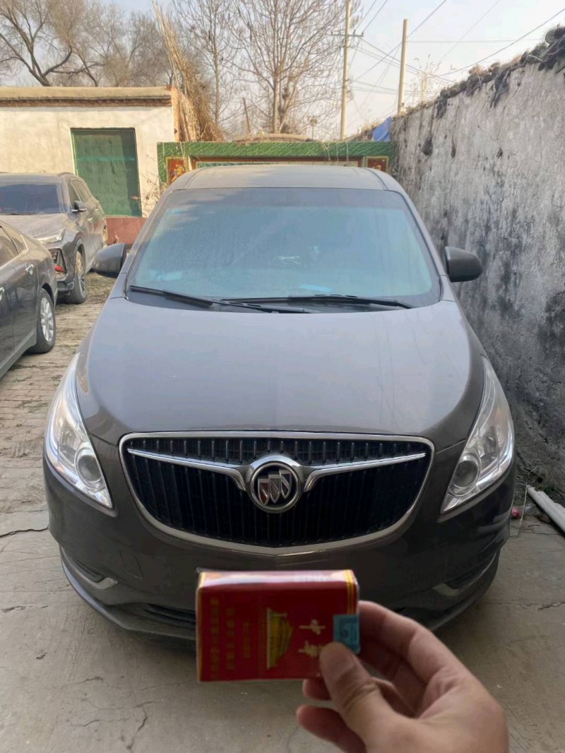 青岛18年别克GL81