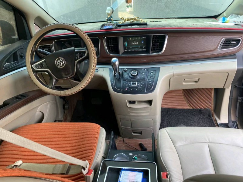 青岛18年别克GL84