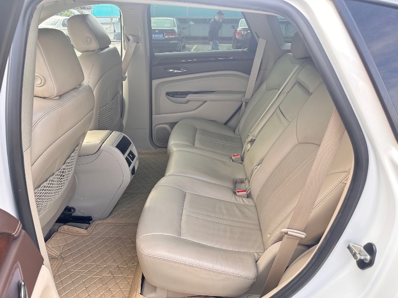 东莞15年凯迪拉克SRX3