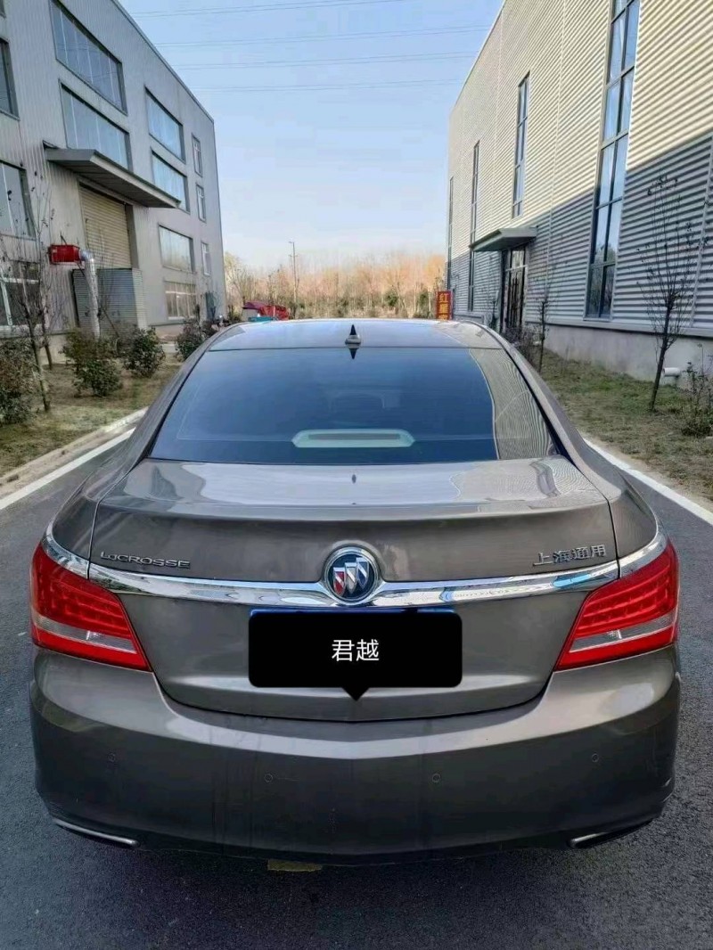 徐州15年别克君越8