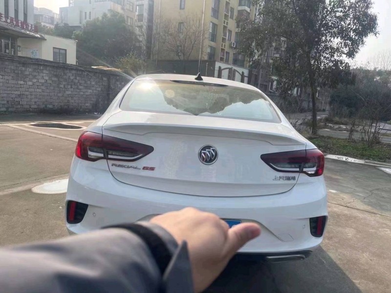 北京20年别克君威GS8