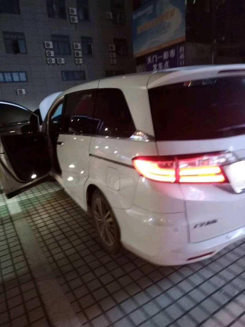 宜昌18年本田奥德赛3