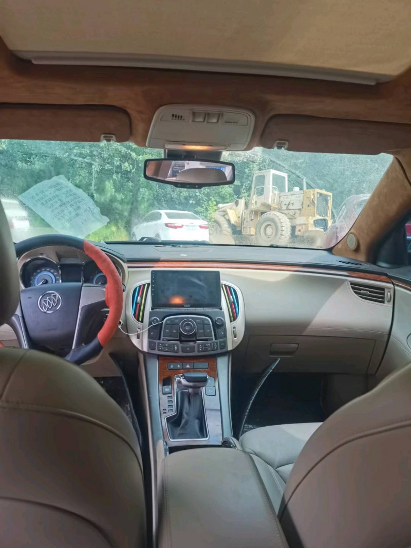 保定13年别克君越5