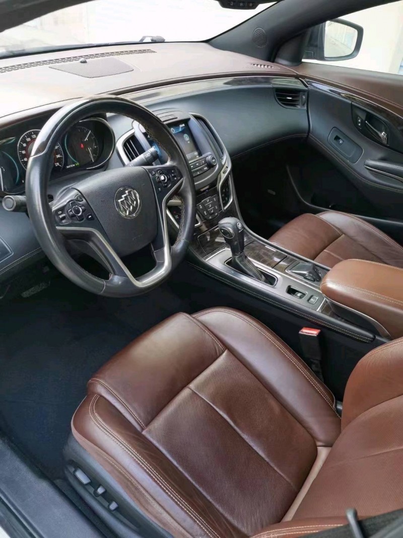 青岛14年别克君越8