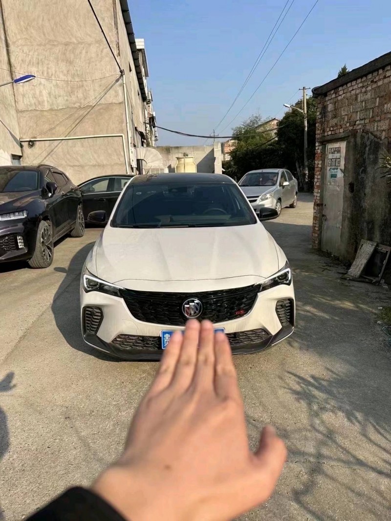 嘉兴22年别克威朗2