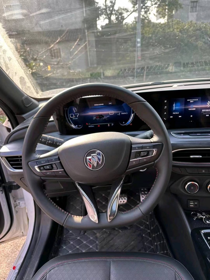 嘉兴22年别克威朗7