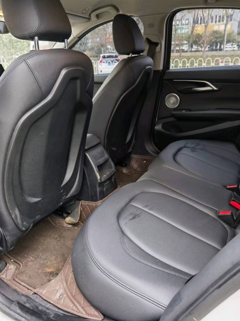 宜昌21年宝马1系7