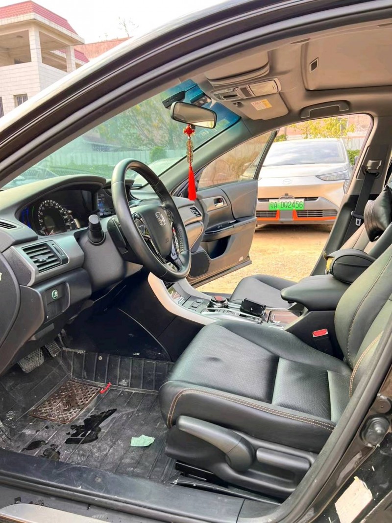 广州17年本田雅阁3