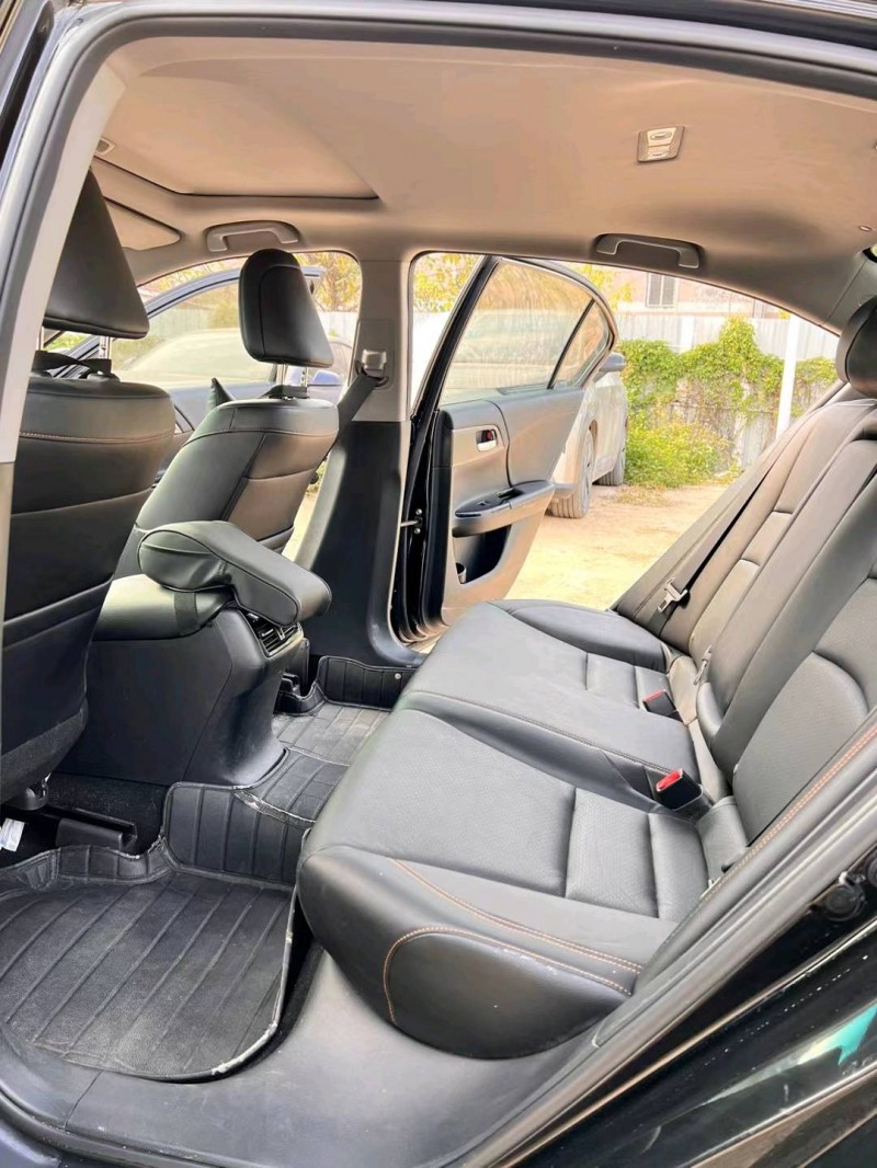 广州17年本田雅阁2