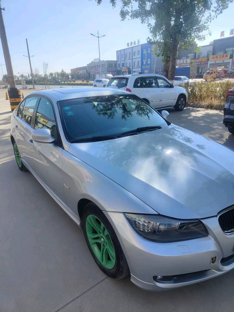 保定11年宝马3系3