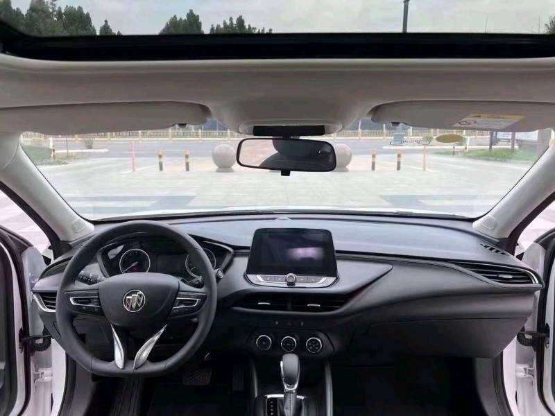 东营22年别克威朗4