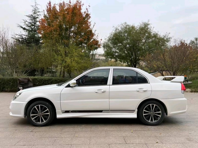 邢台15年东南汽车V6菱仕8