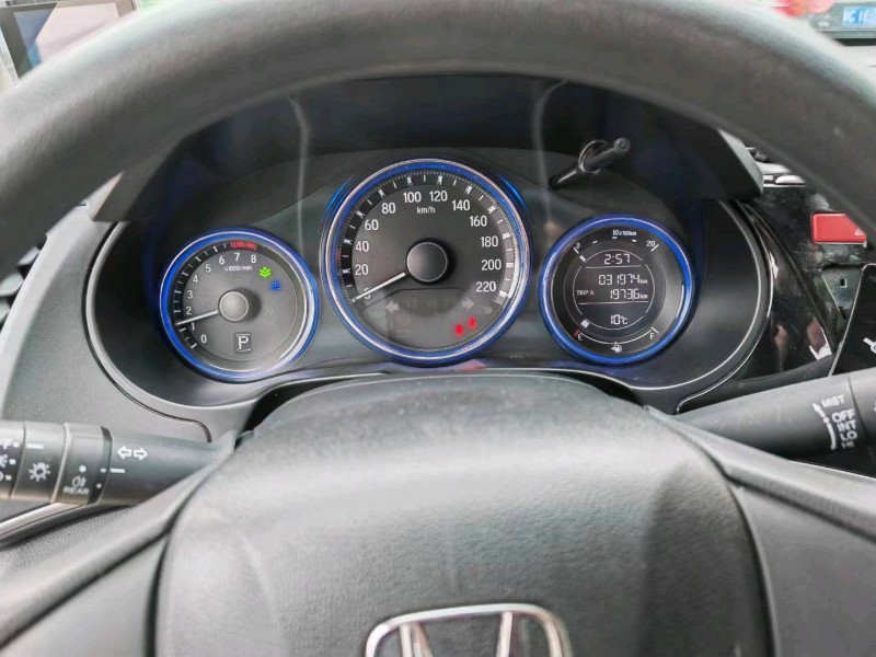 宜春18年本田锋范2