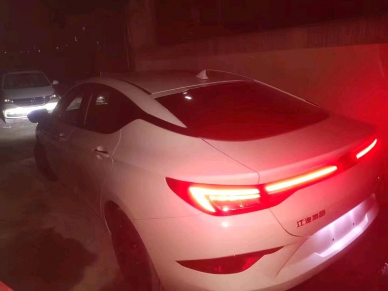 武汉23年江淮思皓1