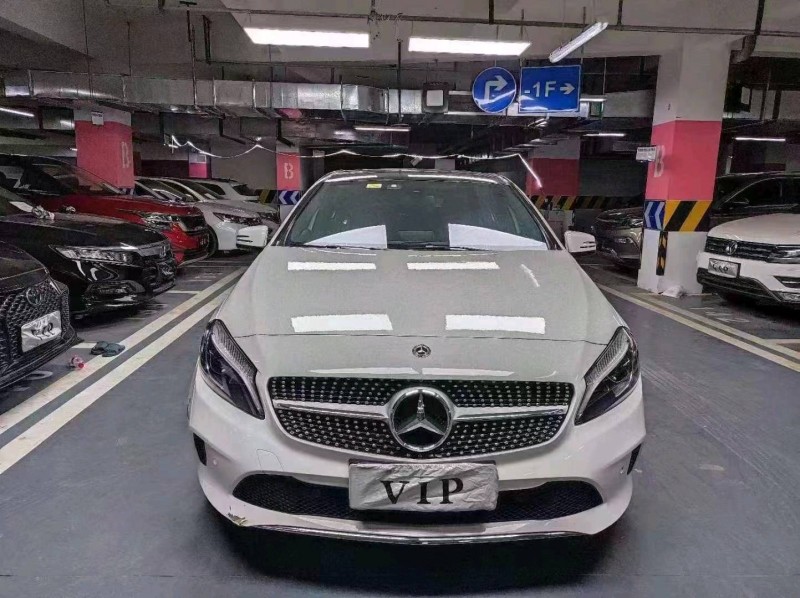 重庆18年奔驰A1