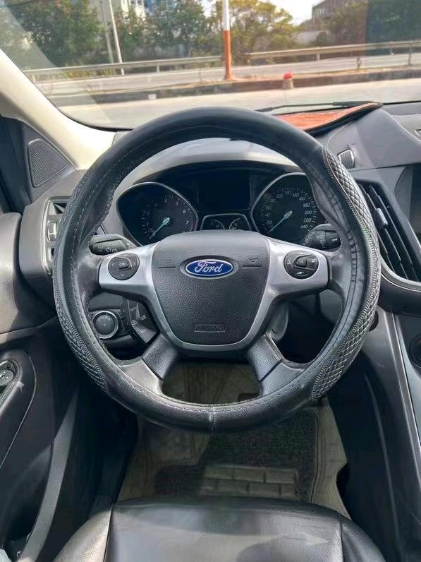 珠海15年福特翼虎4