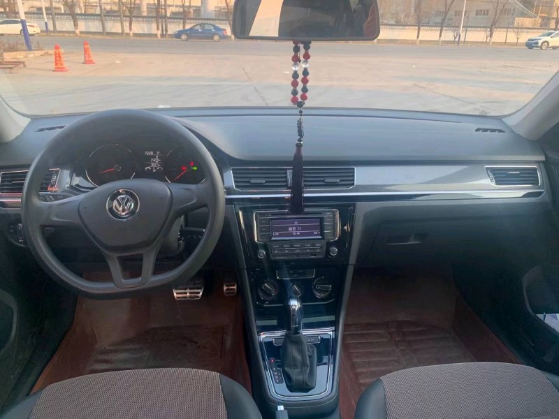 保定16年大众蔚领6