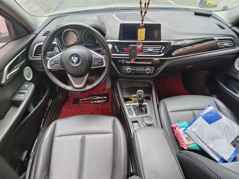 济南21年宝马1系4