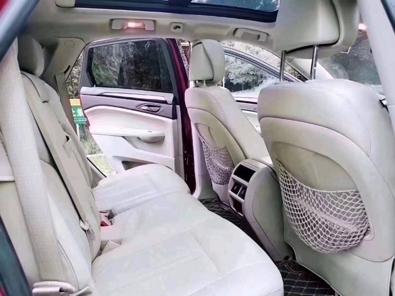 潍坊10年凯迪拉克SRX6