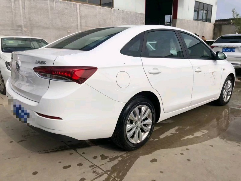 保定21年别克英朗4