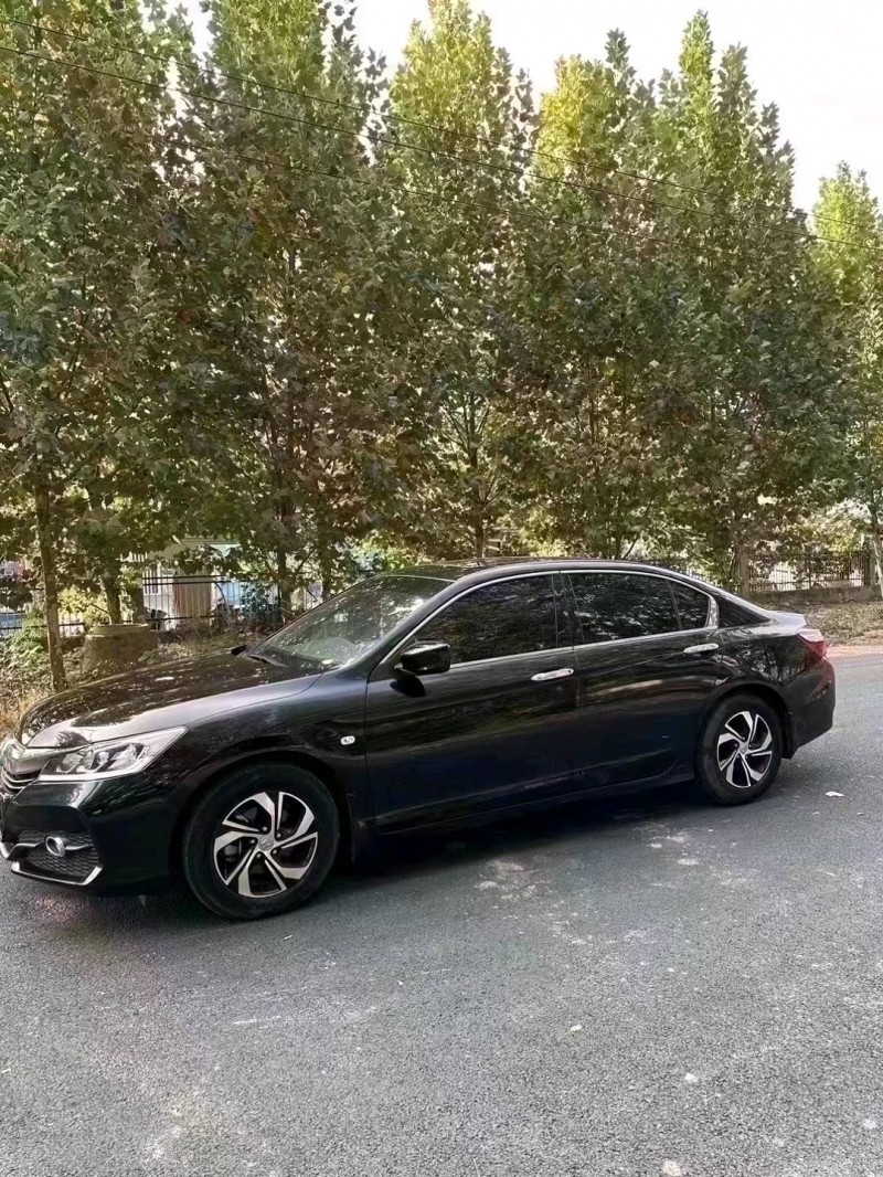 北京17年本田雅阁3