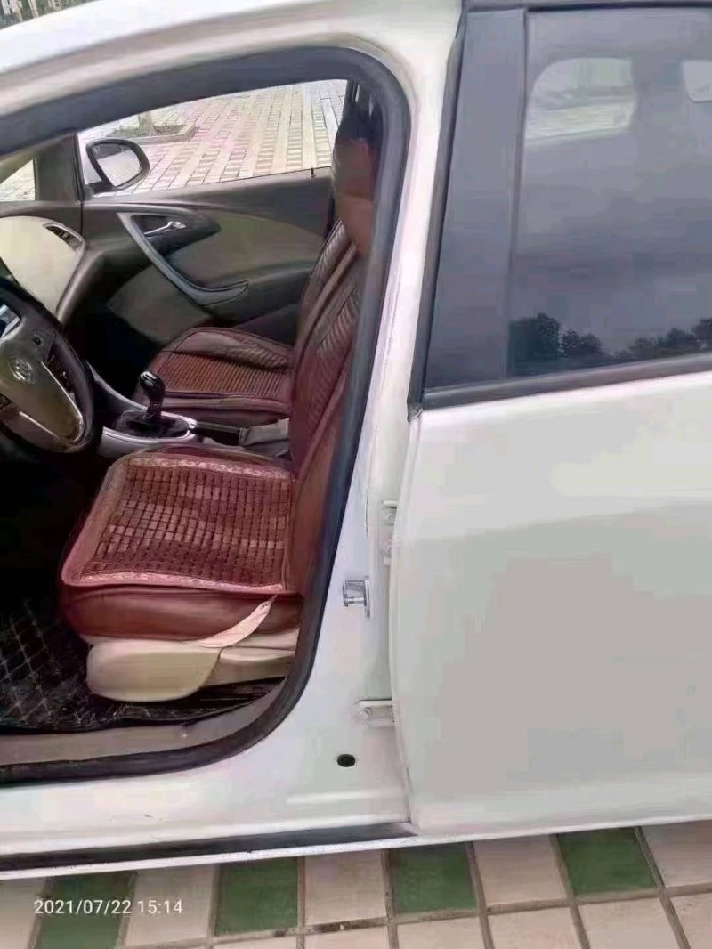 北京14年别克英朗GT4