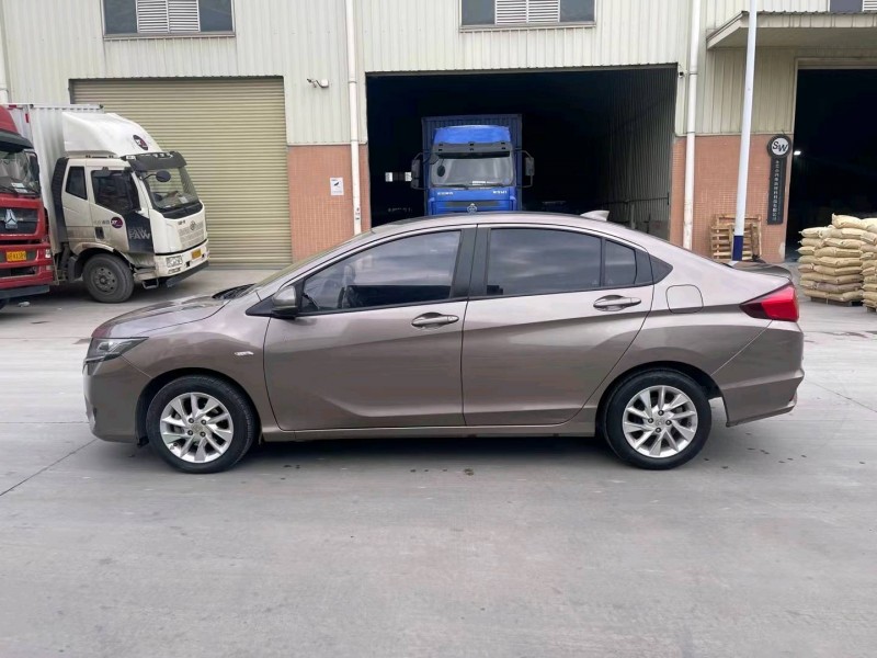 东莞17年本田哥瑞8