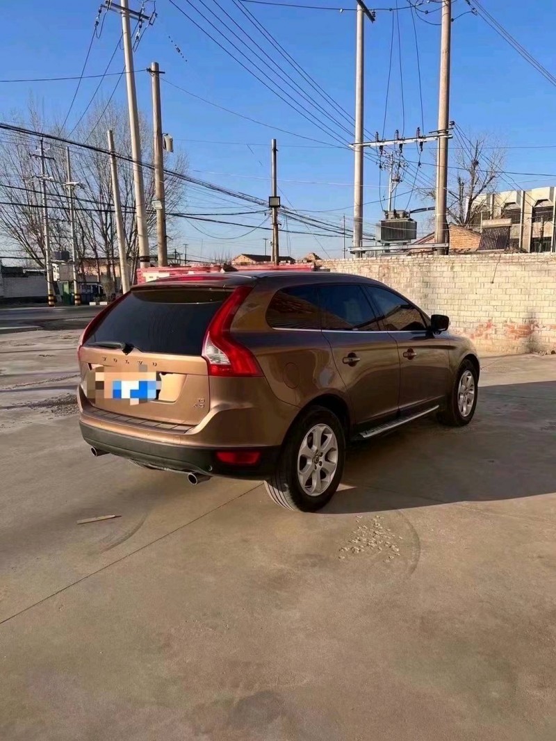枣庄10年沃尔沃XC605